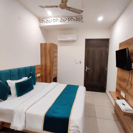 Hotel D S Inn Amritsar Esterno foto