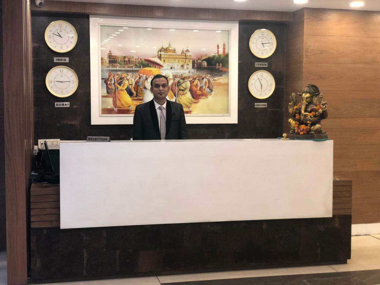 Hotel D S Inn Amritsar Esterno foto