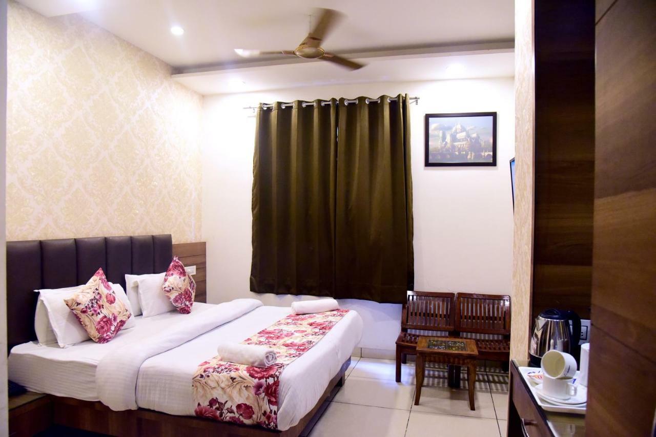 Hotel D S Inn Amritsar Esterno foto