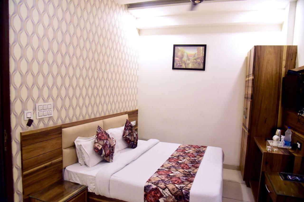 Hotel D S Inn Amritsar Esterno foto
