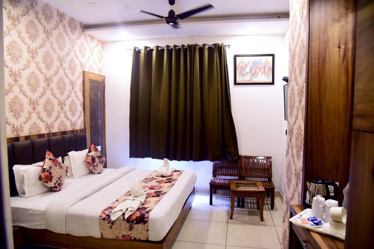 Hotel D S Inn Amritsar Esterno foto