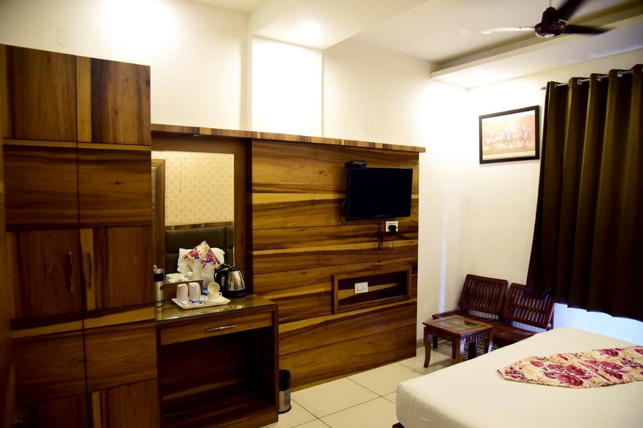 Hotel D S Inn Amritsar Esterno foto