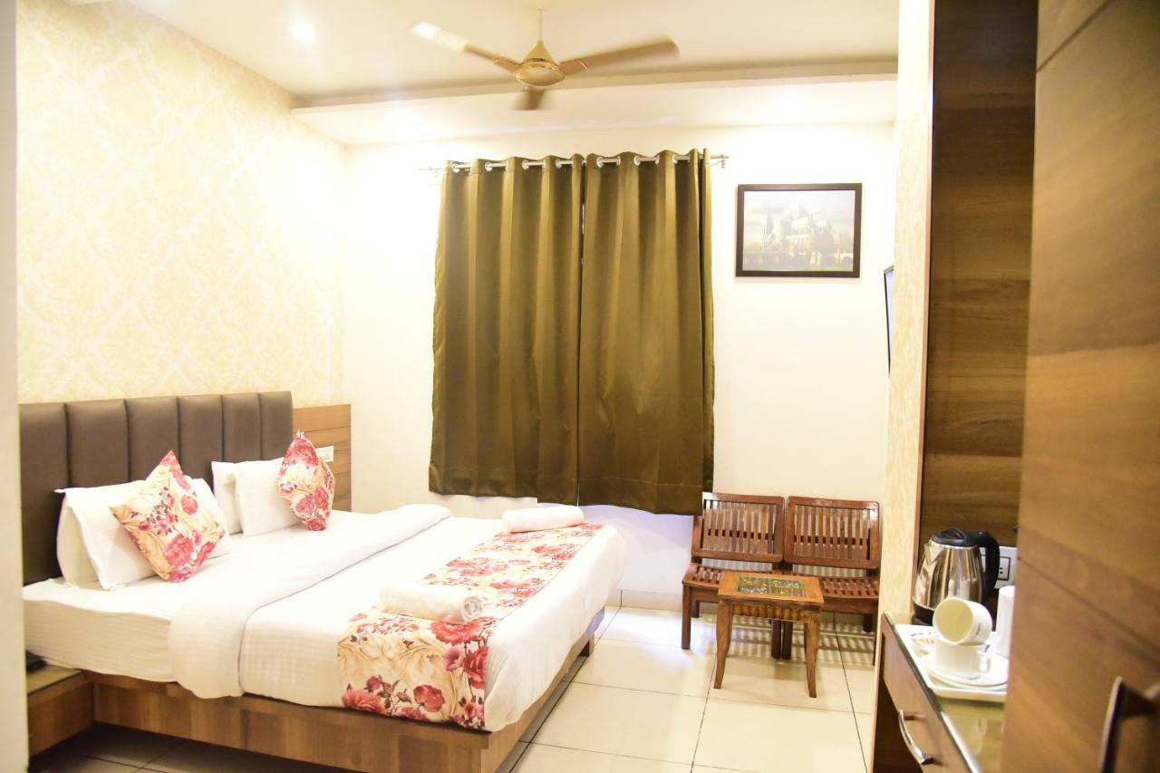 Hotel D S Inn Amritsar Esterno foto