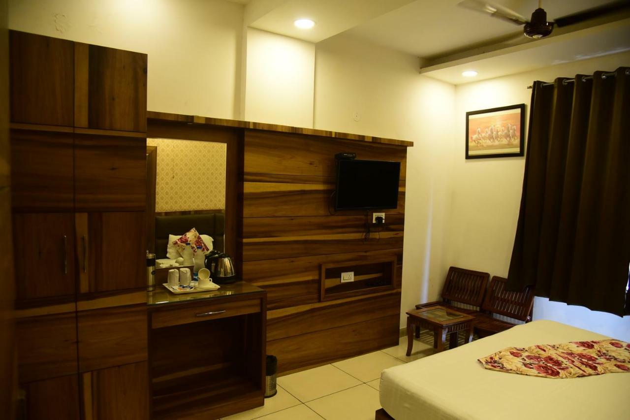 Hotel D S Inn Amritsar Esterno foto