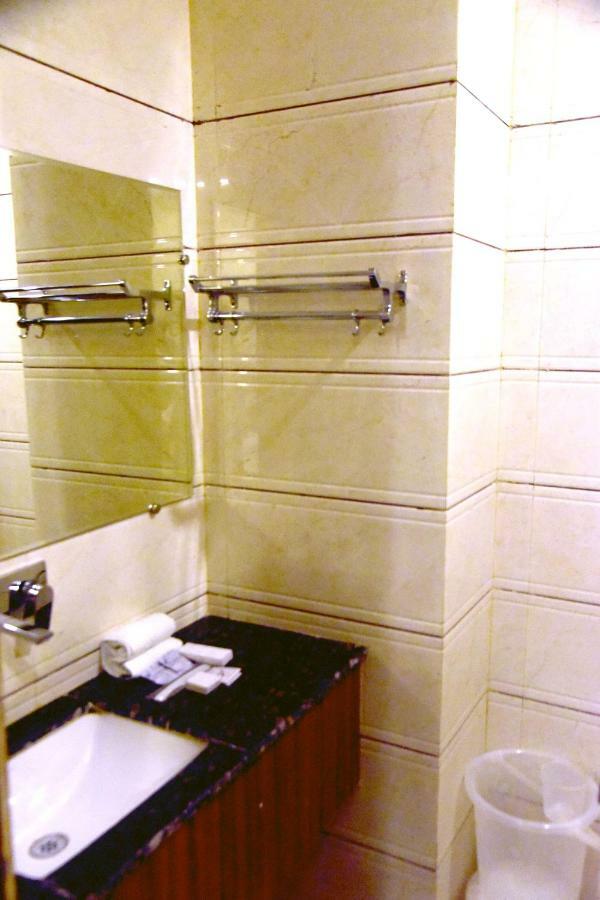 Hotel D S Inn Amritsar Esterno foto