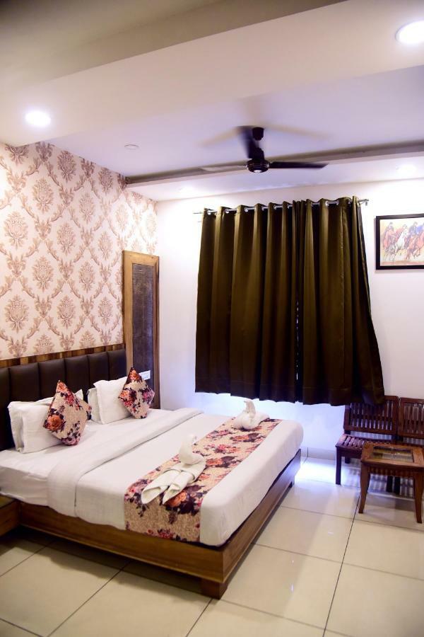 Hotel D S Inn Amritsar Esterno foto